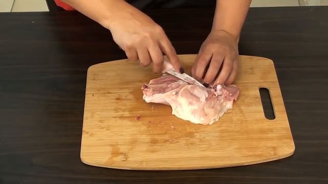 Мастер класс Как разделать окорочок, два способа плюс как снять шейку для фарширования. смотреть онлайн