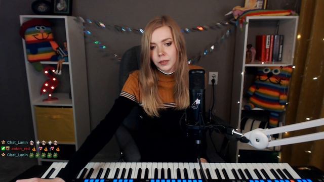 05.11.2022 - музыкальный стрим на твиче. Пою вживую под пианино. Кавера и авторские песни смотреть онлайн