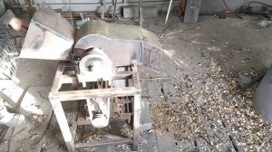 Щепорез , измельчитель веток своими руками.Deport , flowing branches with their hands.