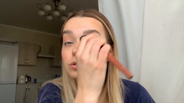 УРОК | Быстрый дневной макияж с жидкими тенями смотреть онлайн