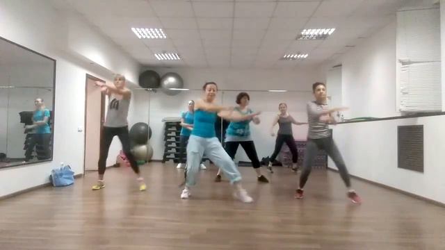 Dance Fitness (Daddy Yankee / Shaky Shaky)