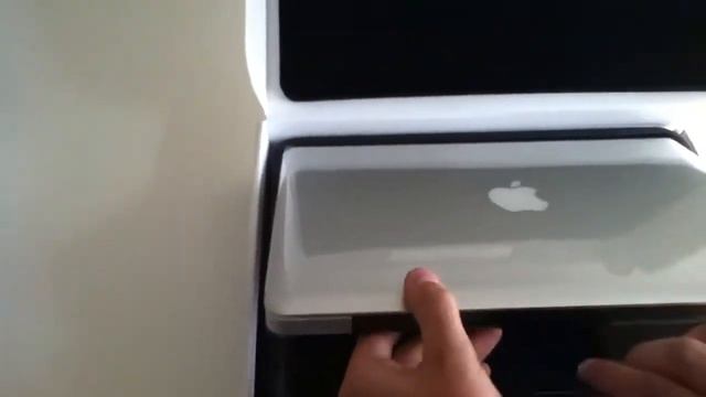 MacBook Pro 13" 2011 Unboxing German смотреть онлайн