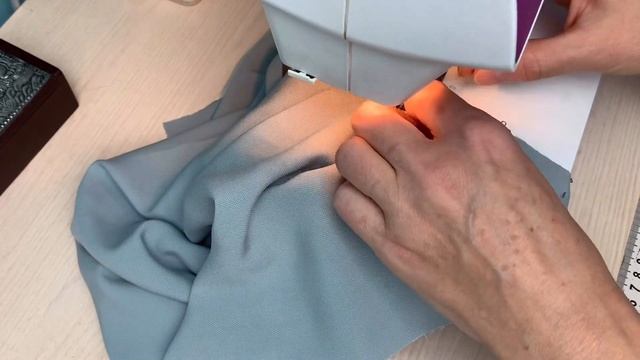 Vобразный вырез с защипами. #шитье #шить #шьем смотреть онлайн