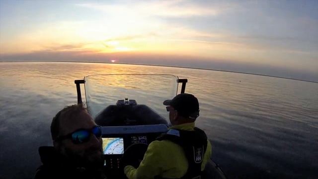 Chasing Sunset with the Zodiac 550 Pro смотреть онлайн