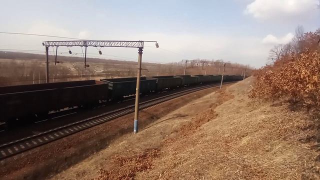 Система электровозов 2ЭС5К-127/124 "Ермак" с грузовым поездом на Транссибирской магистрали. смотреть онлайн