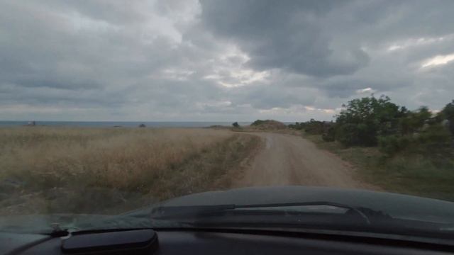 Крым умеет удивлять!) Дикий пляж в Каче. смотреть онлайн