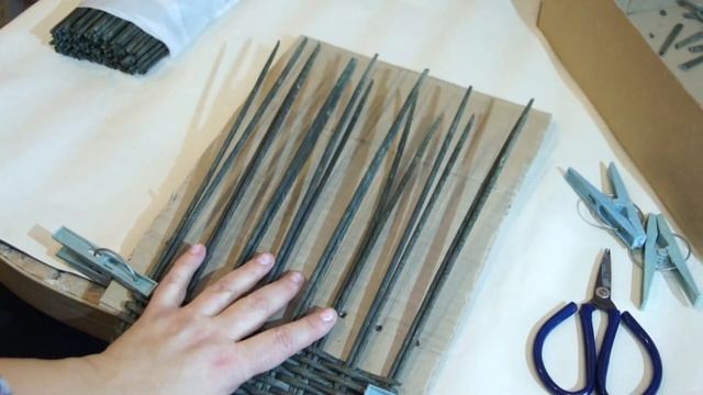 Bird feeder made of newspaper tubes смотреть онлайн