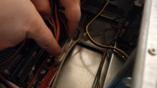 Как заменить и поменять блок питания в компьютере самостоятельно ? смотреть онлайн