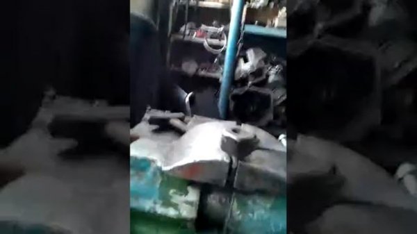 Как нарезать резьбу на шпильки,с двух сторон.