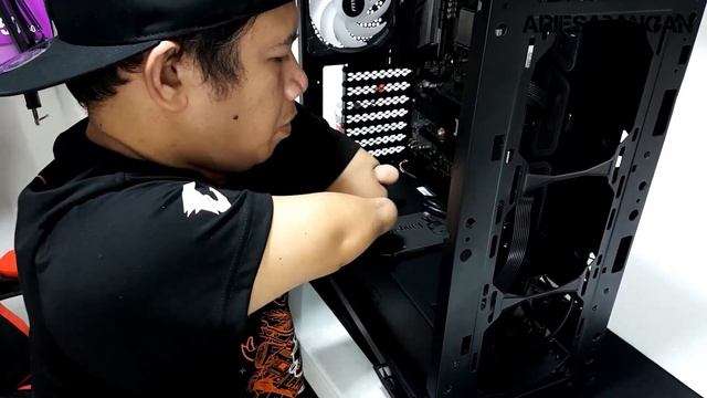 B450 Aorus Elite Aorus RGB Memory Aorus Waterforce X360 AIO Ft. AMD Ryzen 5 2600 PC Build