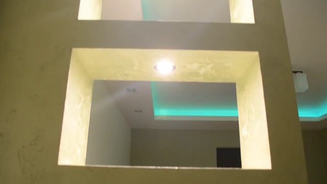 Капитальный ремонт комнаты в Волгограде. Светодиодная подсветка потолка. смотреть онлайн