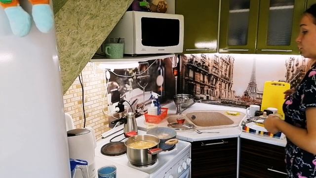 VLOG:?☕ГОТОВЛЮ ЗАВТРАК /?НОВЫЙ САРАФАН/?ДОМАШНИЕ ПИРОЖКИ С ЛУКОМ И ЯЙЦОМ. смотреть онлайн