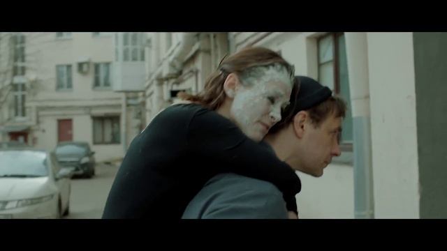 Блондинка Трейлер смотреть онлайн