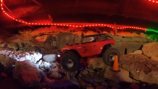 Scx24 Deadbolt basement crawl смотреть онлайн