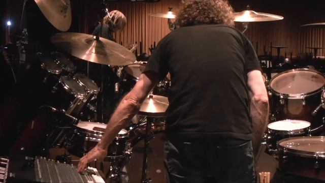 Simon Phillips_sound check @ COTTON CLUB, Tokyo, JAPAN. смотреть онлайн