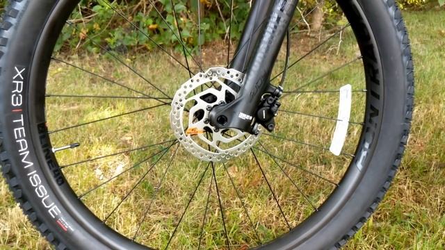 $50 Shimano Hydraulic Disc Brake! Alivio MT200 Brakes Feature Review and Weight смотреть онлайн