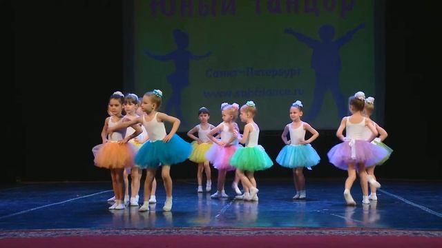 Танец "вместе весело шагать" коллектив art-dance Галины Сергеевны смотреть онлайн
