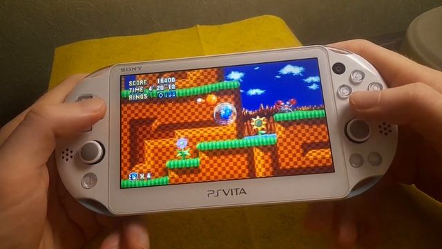 Sonic Mania port gameplay on Sony PS Vita Slim Playstation Vita 3.65 Henkaku Enso game Соник Sega смотреть онлайн
