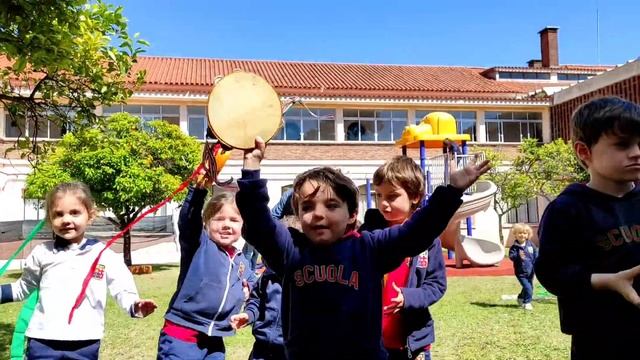 Tarantella e Bambini смотреть онлайн