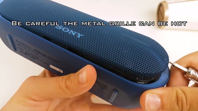 Sony SRS-XB20 How To Remove The Speaker Grill смотреть онлайн