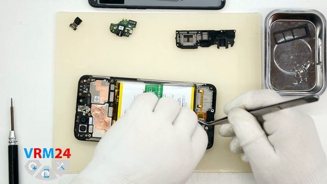 How to disassemble ? Oppo A3s Take apart Tutorial смотреть онлайн