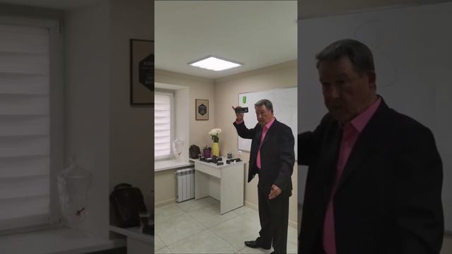 Что делает #СмартЛюкс внутри организма.Рассказывает врач-кардиолог Винир Фатхутдинович Шамсутдинов. смотреть онлайн