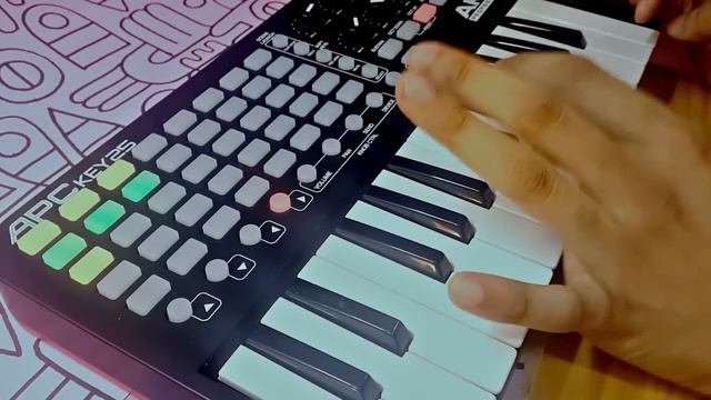 Live Performance with Akai APC Key25 and Ableton Live смотреть онлайн