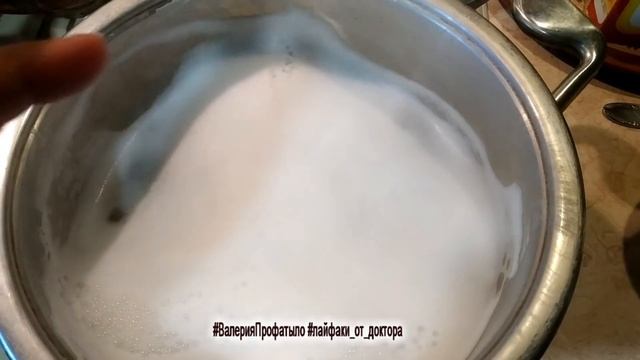 Без чистящего средства! Не царапает! Очистить чайник или другую посуду от жира! смотреть онлайн