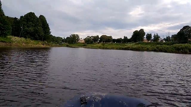 Катание на лодке в Троем   9.9 лошадиных сил