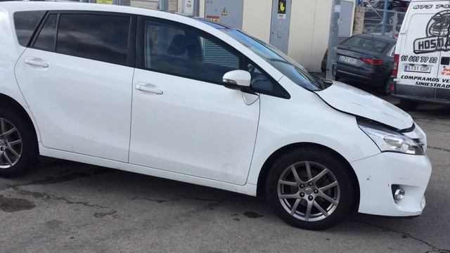 TOYOTA VERSO 1.6 INY 132CV 7 PLAZAS смотреть онлайн