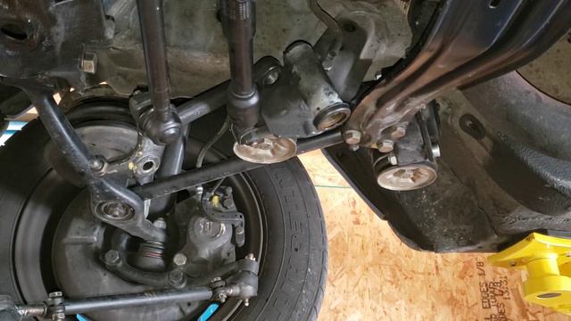 1984 Mercedes 300SD W126 - Idler Arm Bushing Replacement смотреть онлайн