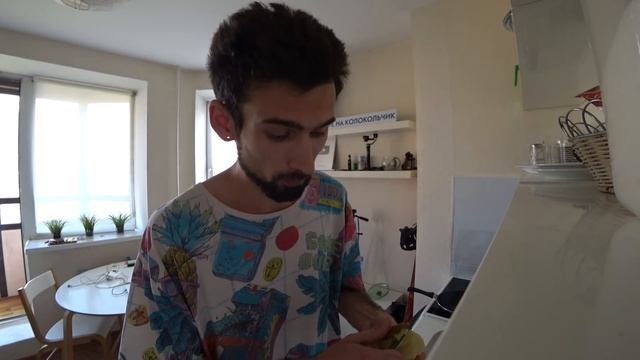 Двуликая продавщица/ Снесли магазины