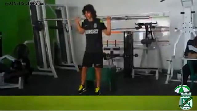 Stefan Medina quiere estar de nuevo en las canchas antes de ir al Monterrey de Mexico смотреть онлайн