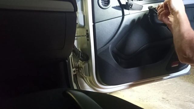 Как легко и быстро снять дверную карту на Шкода Актавия смотреть онлайн