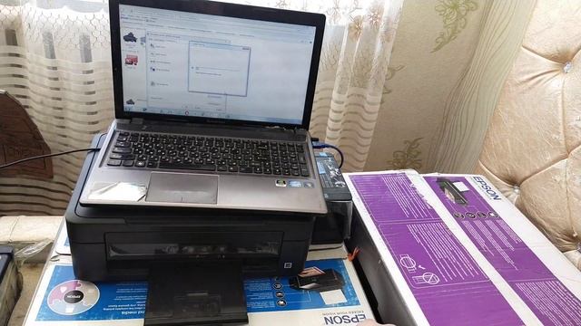 КАК ПРОЧИСТИТЬ ПЕЧАТАЮЩЕЙ головки Epson l222 Если принтер начал полосить, не печатает какой смотреть онлайн