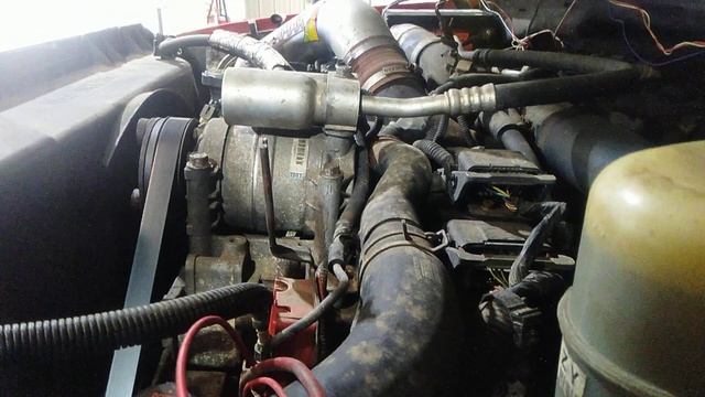 Chevrolet engine sound of 2002 Silverado 2500Hd Ls/Lt 1GCHK23152F154832 смотреть онлайн