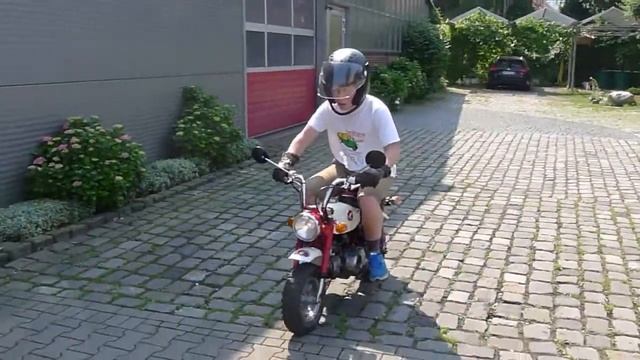 Honda Monkey (Z50) Fahrstunde