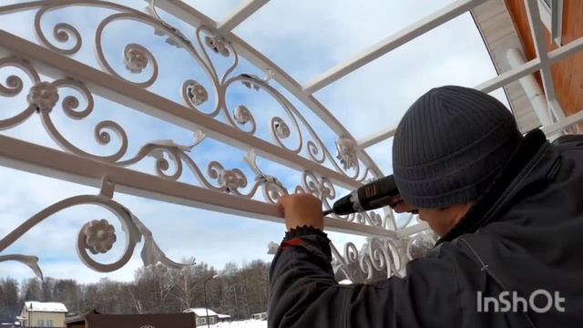 Изготовление и монтаж кованого козырька и перил. Входная группа. смотреть онлайн