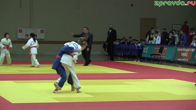 Рождественский турнир в Униксе смотреть онлайн