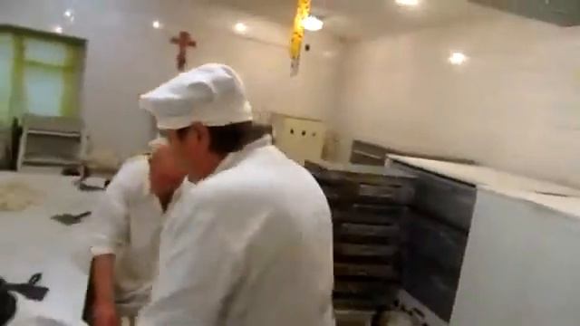 На просфорне Псково-Печерского монастыря смотреть онлайн