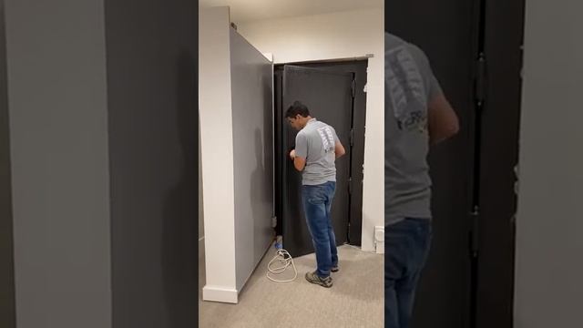 Hidden Vault Door смотреть онлайн