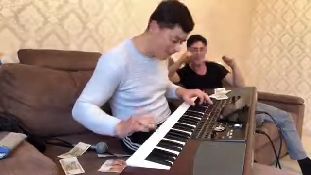 Sakit Samedov Ajoyib Musiqa