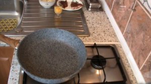 ОБЗОР сковородки с МРАМОРНЫМ (гранитным) ПОКРЫТИЕМ !!!