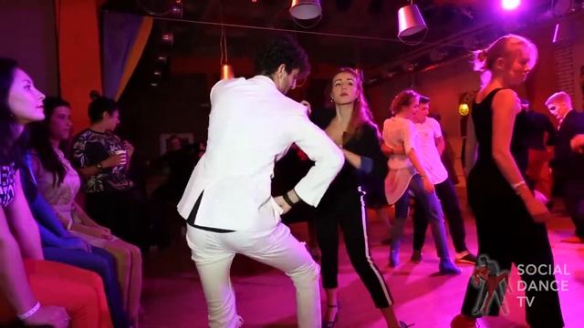 Sergey Gazaryan & Marta Khanna at the Rostov For Fun Fest 2017 смотреть онлайн