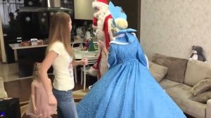 Дед Мороз и Снегурочка в гостях у Артема и Арины. Новый 2019 год