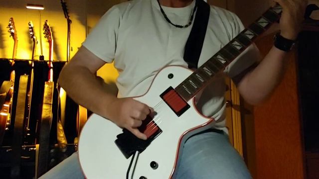 Test firing my new ESP LTD Gary Holt Signature Model GH600 in "Snow White" with red 89R/81 EMGs! смотреть онлайн