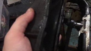 Замена тросика сцепления вместе с кранштейном педали сцепления Приора 2007 год