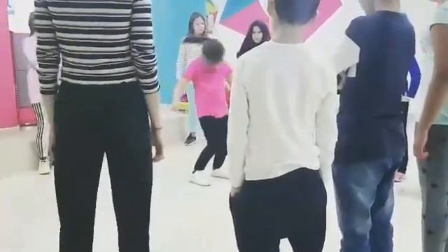 Baile urbano para niños en Huelva смотреть онлайн