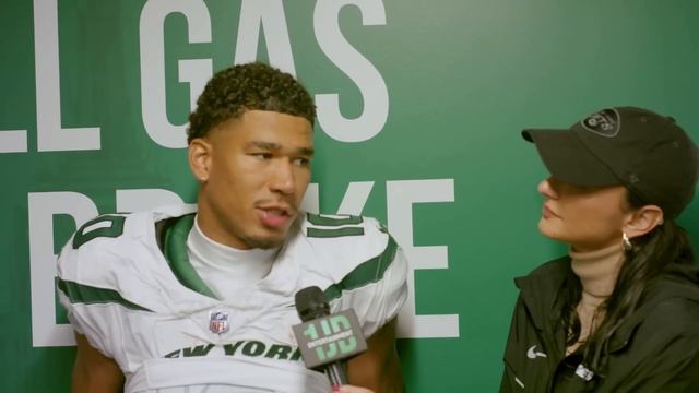 Thomas Morstead Gets Emotional Discussing What Jets Mean To Him смотреть онлайн