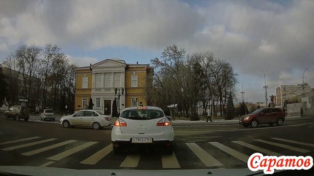 Саратов по центральным улицам города 19 декабря 2022 года смотреть онлайн